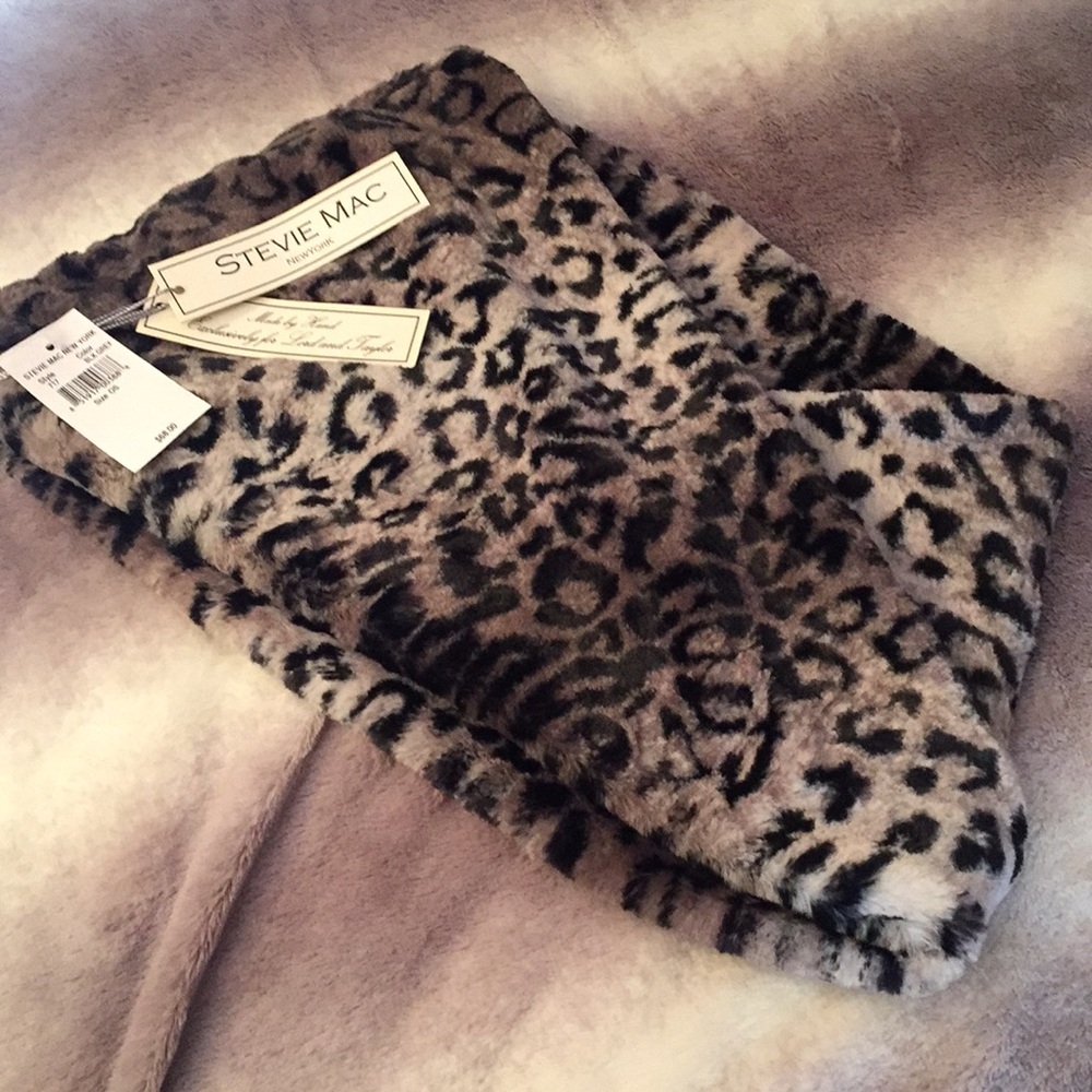 Leopard Print Faux Fur Scarf